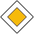 Vorfahrtstraße
